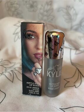 Kylie Jenner Cosmetics. Supple Kisses Lip Glaze . In She’s Back